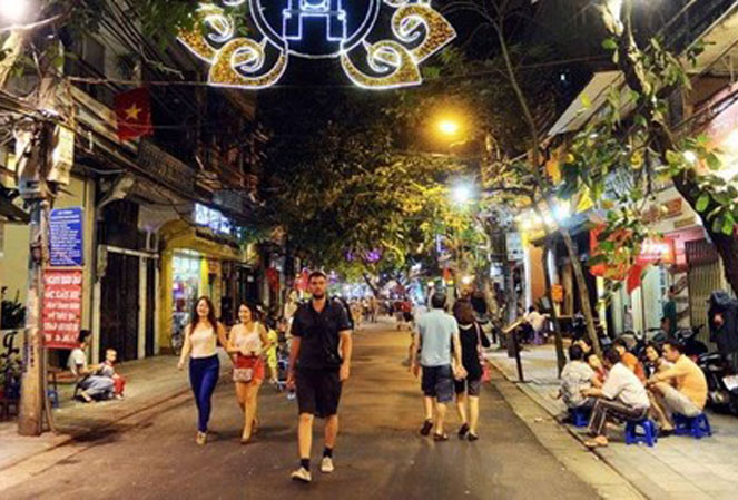 Mở tuyến phố đi bộ là để người dân hưởng thụ không gian tĩnh lặng