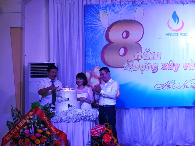Trung tâm Hỗ trợ và Phát triển thanh niên Hà Nội mừng sinh nhật lần thứ 8