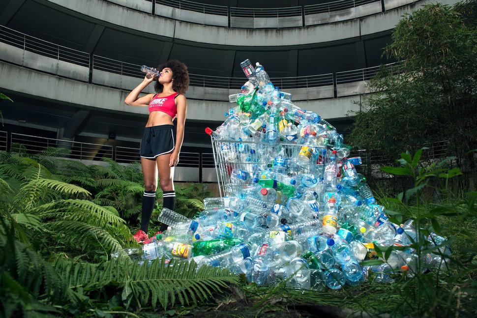 4 năm không vứt rác, nhiếp ảnh gia chụp ảnh cảnh báo mọi người