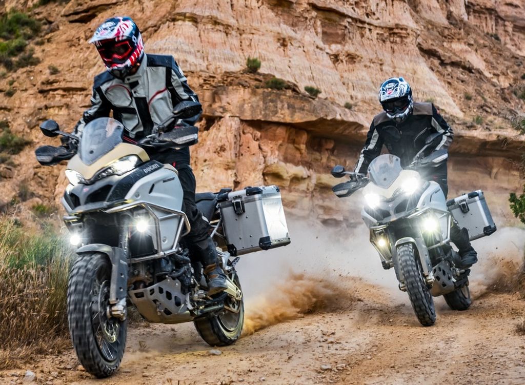 Ducati Multistrada 1200 Enduro Pro 2017 - câu trả lời dành cho BMW 1200 GS Rallye