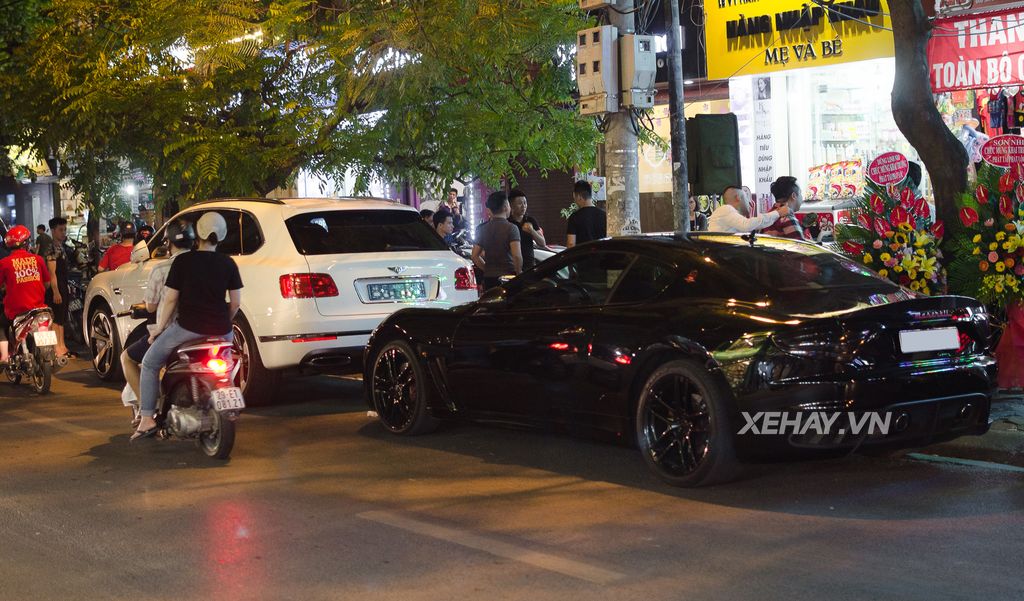 Loạt siêu xe cùng tham dự sự kiện khai trương tại Hà Nội