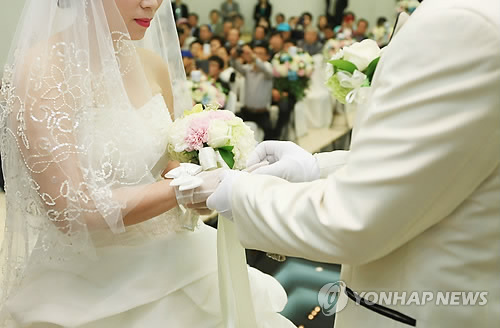 Giới trẻ Hàn Quốc cởi mở hơn với tái hôn