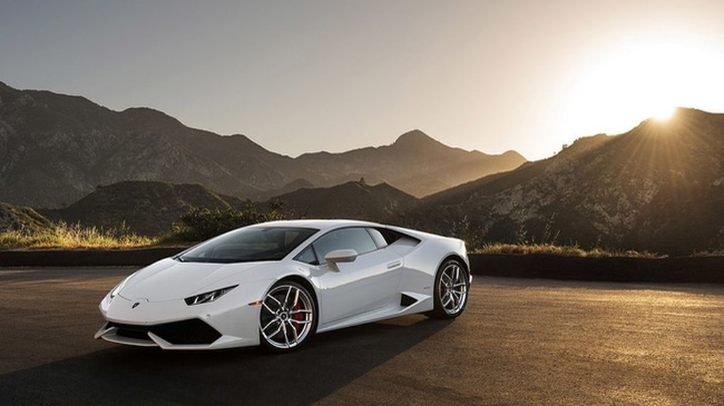 Đến Anh Quốc để trải nghiệm taxi siêu xe Lamborghini