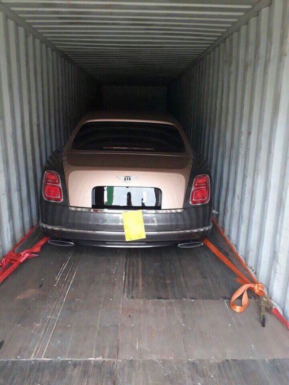 Bentley Mulsanne EWB 2017 đầu tiên tại Việt Nam về 