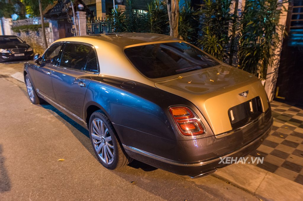 Chạm mặt chiếc Bentley Mulsanne EWB 2017 đầu tiên tại Việt Nam