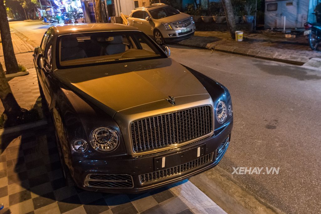Chạm mặt chiếc Bentley Mulsanne EWB 2017 đầu tiên tại Việt Nam