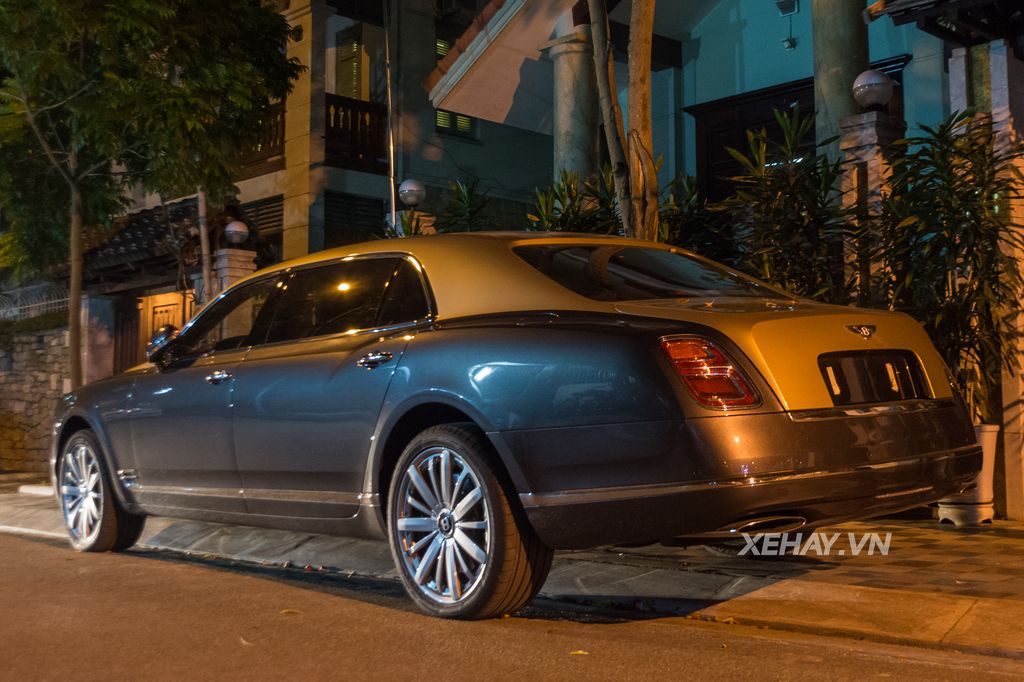 Chạm mặt chiếc Bentley Mulsanne EWB 2017 đầu tiên tại Việt Nam