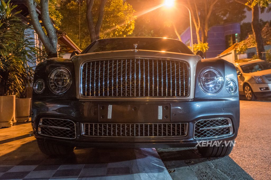 Chạm mặt chiếc Bentley Mulsanne EWB 2017 đầu tiên tại Việt Nam