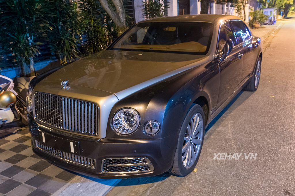 Chạm mặt chiếc Bentley Mulsanne EWB 2017 đầu tiên tại Việt Nam