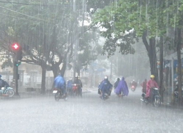 Hà Nội có mưa vào chiều tối và đêm, khả năng xảy ra gió giật mạnh