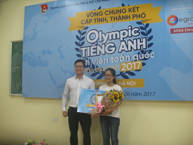 Cuộc thi Olympic tiếng Anh SV Hà Nội: Trau dồi kĩ năng, nắm bắt cơ hội khởi nghiệp quốc tế.