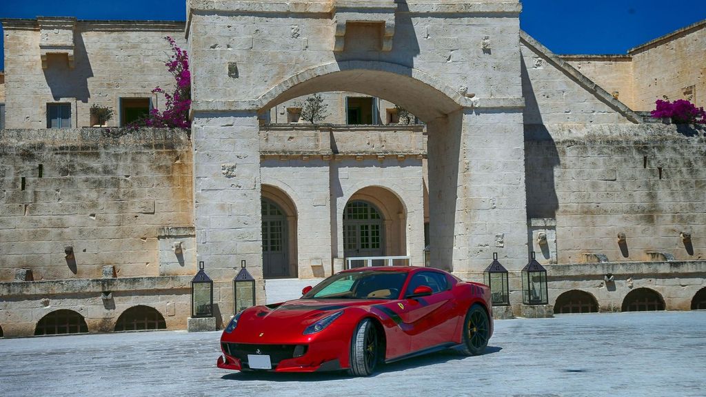 Hơn 100 siêu xe nhà Ferrari 