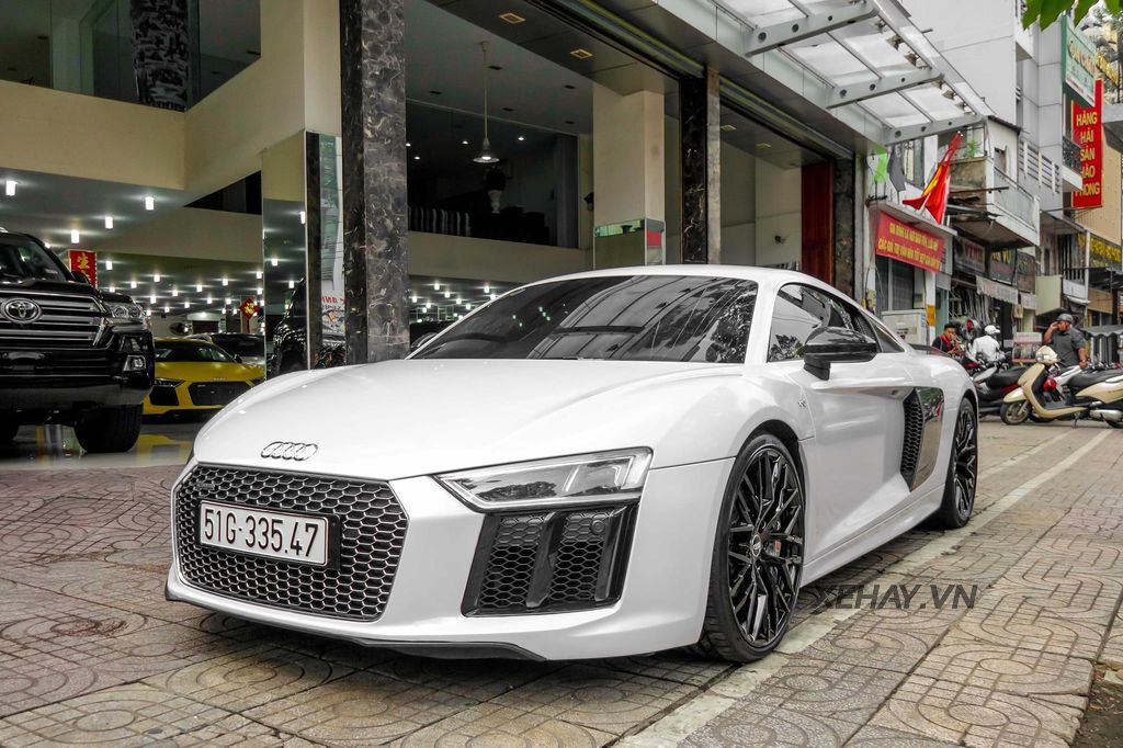 Bắt gặp Audi R8 V10 Plus đổi 