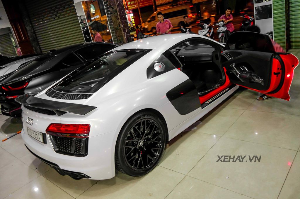 Bắt gặp Audi R8 V10 Plus đổi 