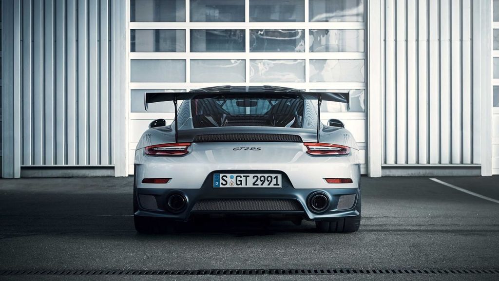 Porsche 911 GT2 RS sẽ được vén màn chính thức tại Goodwood