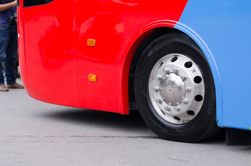 Hà Nội chạy thử nghiệm xe bus 2 tầng khiến người dân vô cùng thích thú
