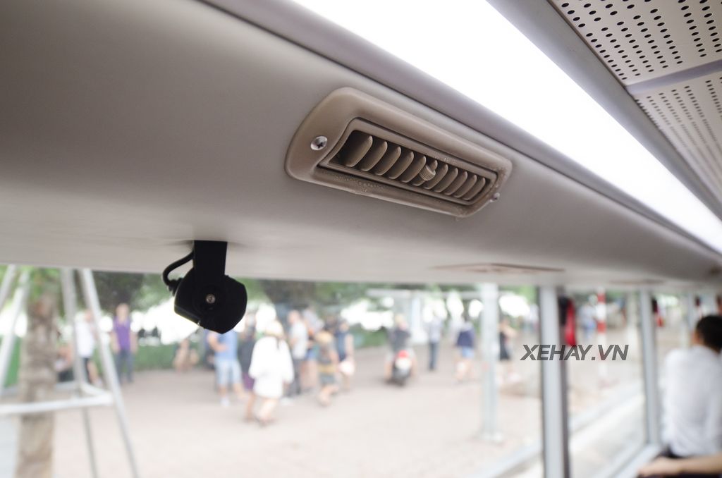 Hà Nội chạy thử nghiệm xe bus 2 tầng khiến người dân vô cùng thích thú