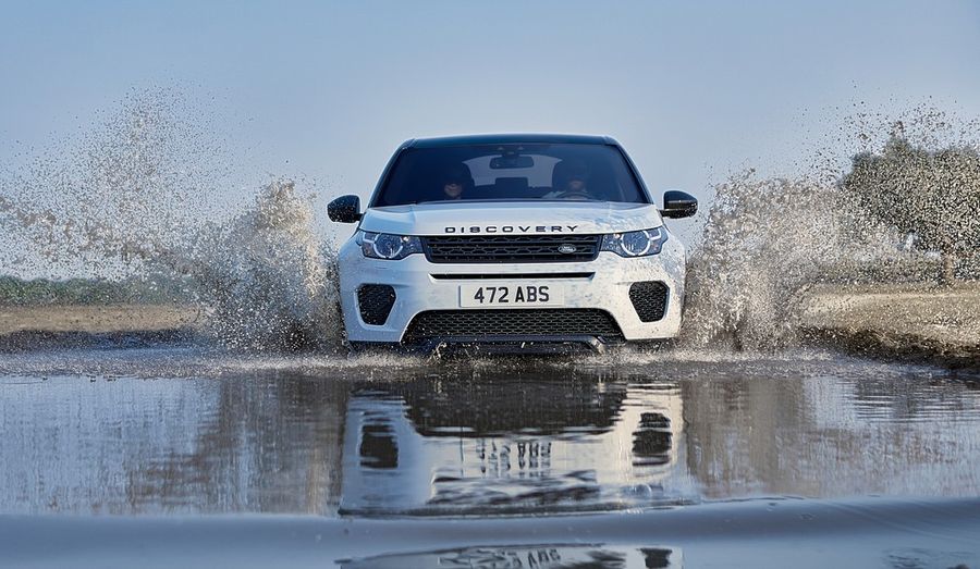 Land Rover Discovery Sport Landmark 2018 giá 1,22 tỷ VNĐ tại các đại lý Anh Quốc
