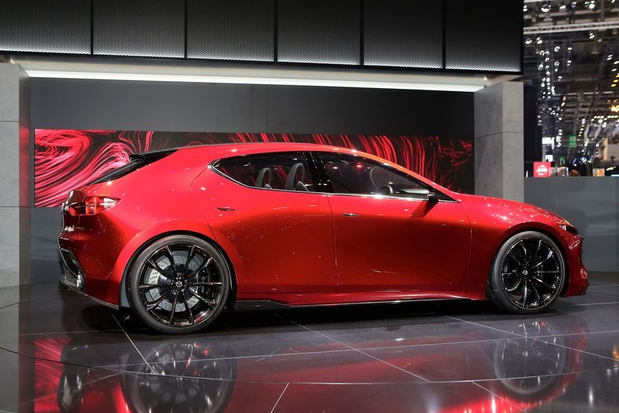 Thế hệ tiếp theo của Mazda 3 có thể được trình làng tại Triển lãm Los Angeles 2018