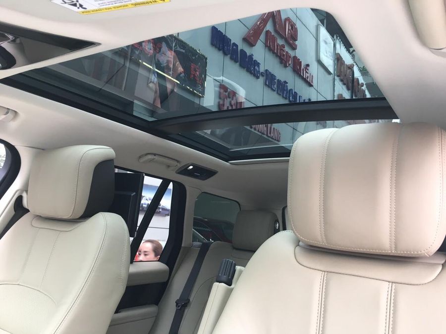 Range Rover HSE 2018 đầu tiên về nước được chào bán với giá hơn 8 tỷ đồng