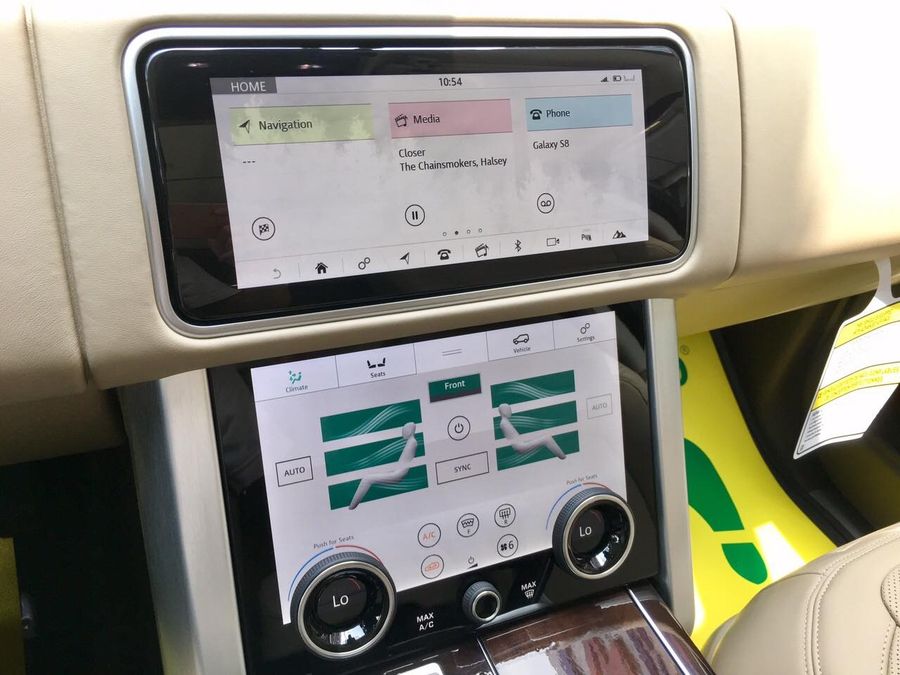 Range Rover HSE 2018 đầu tiên về nước được chào bán với giá hơn 8 tỷ đồng