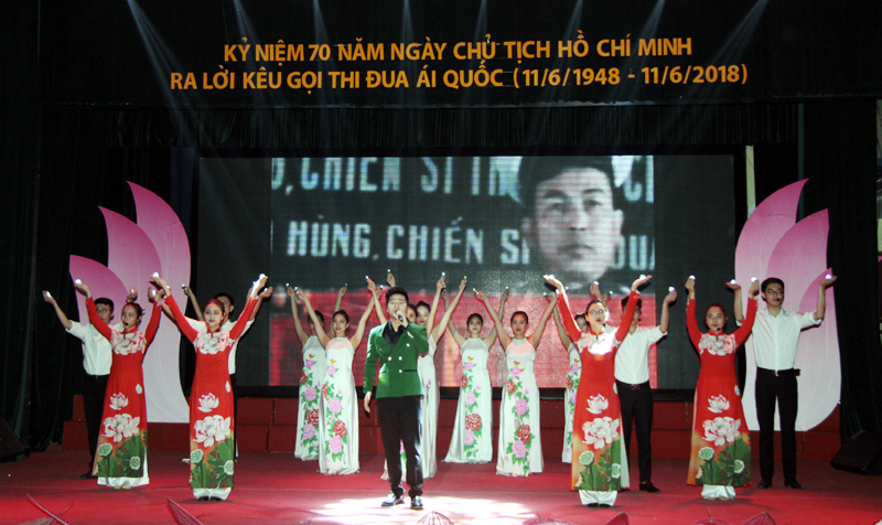 Tuyên dương tập thể, thanh niên tiên tiến làm theo lời Bác