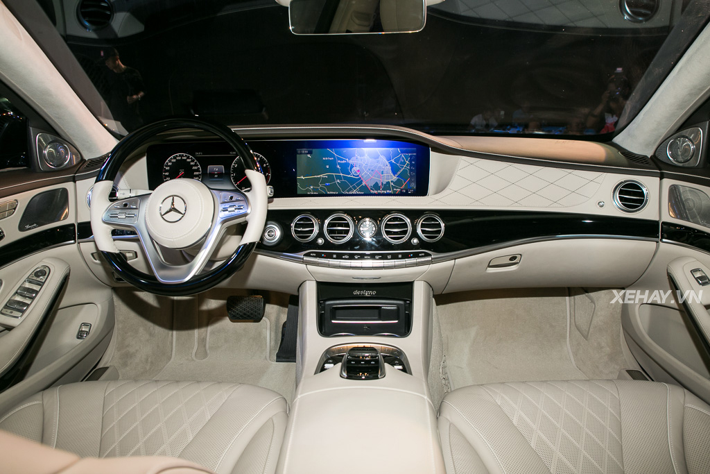 Mercedes-Benz Việt Nam chính thức trình làng S-Class 2018, giá từ 4,2 tỷ đồng