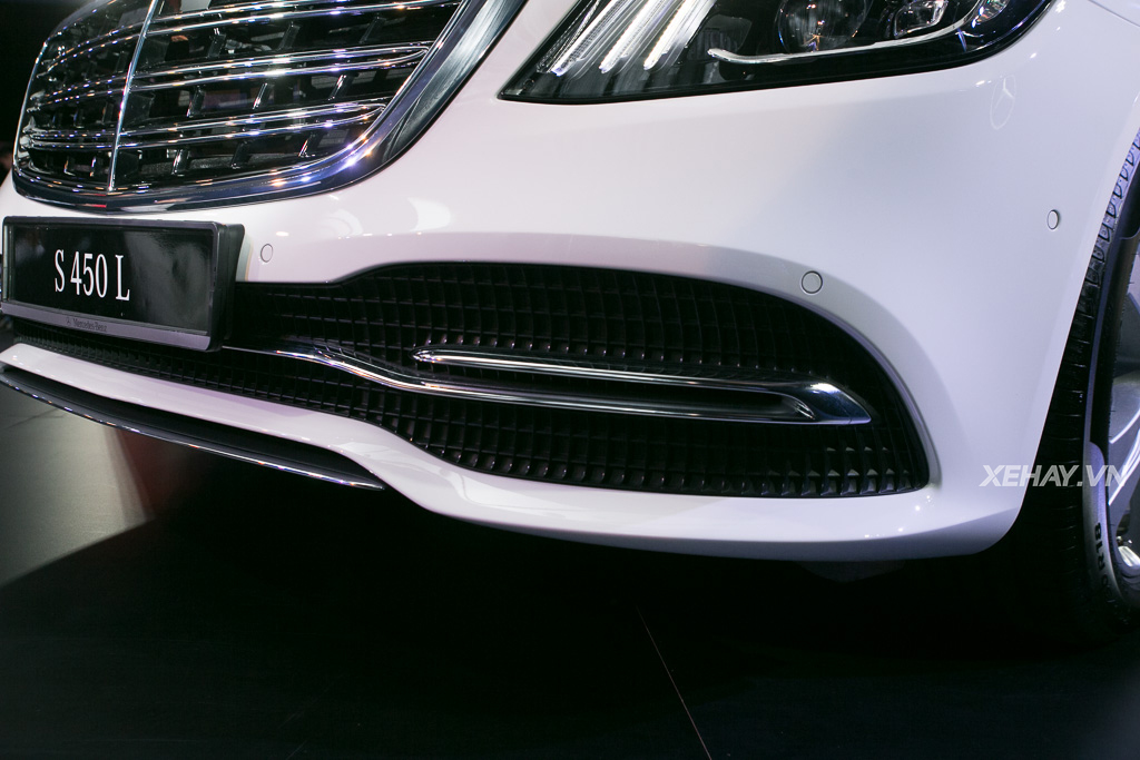 Mercedes-Benz Việt Nam chính thức trình làng S-Class 2018, giá từ 4,2 tỷ đồng