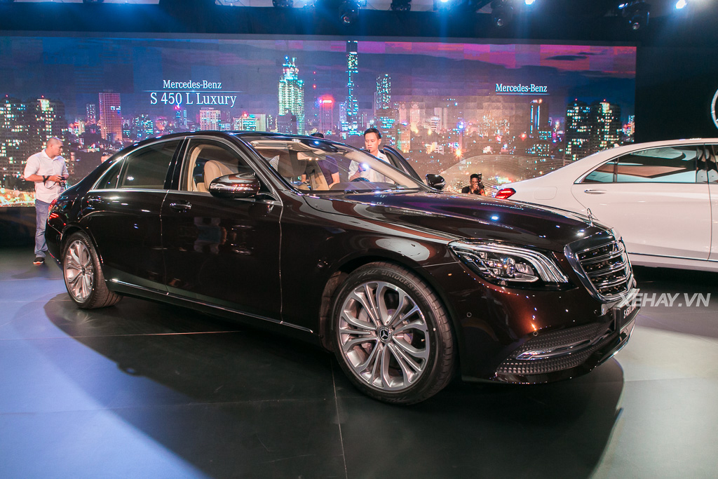 Mercedes-Benz Việt Nam chính thức trình làng S-Class 2018, giá từ 4,2 tỷ đồng