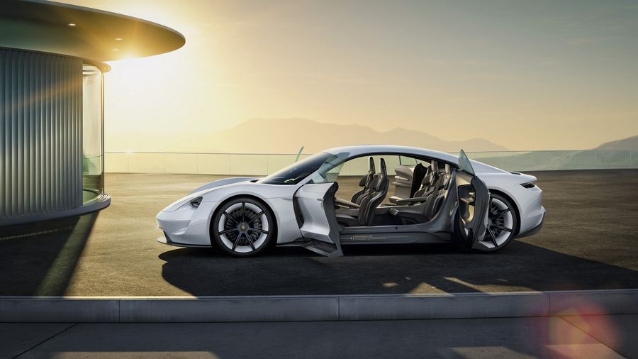 Porsche Mission E thương mại có thể được đặt tên là Taycan