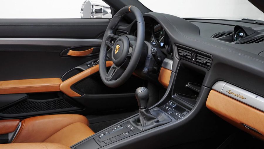 Porsche 911 Speedster Concept bất ngờ ra mắt nhân dịp kỷ niệm 70 năm của thương hiệu