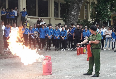 Gần 200 Bí thư chi đoàn được tập huấn nghiệp vụ công tác Đoàn và kỹ năng PCCC