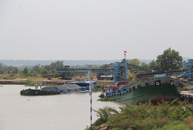 Đình chỉ bến thủy nội địa của công ty gia đình cựu Phó bí thư Đồng Nai