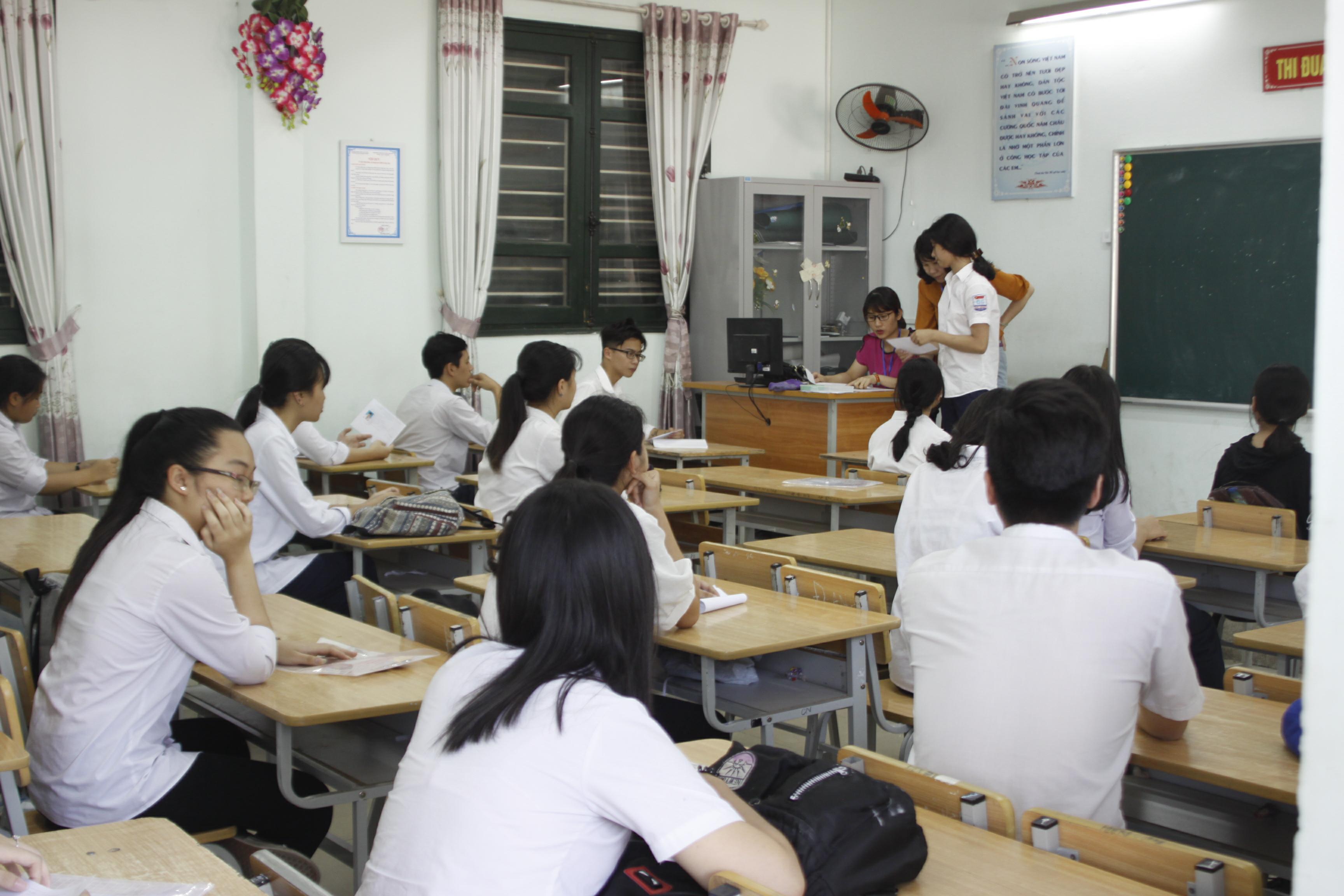 Đáp án chính thức môn Toán, tuyển sinh vào 10 tại Hà Nội