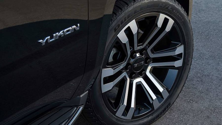 GMC Yukon Graphite Edition trông hung dữ hơn với những nâng cấp mới