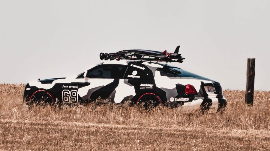 Nếu thích một chiếc Rolls-Royce Wraith 810 mã lực hoang dại, hãy tìm đến Jon Olsson