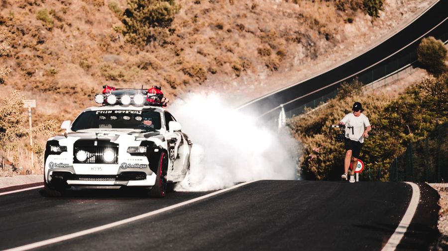 Nếu thích một chiếc Rolls-Royce Wraith 810 mã lực hoang dại, hãy tìm đến Jon Olsson