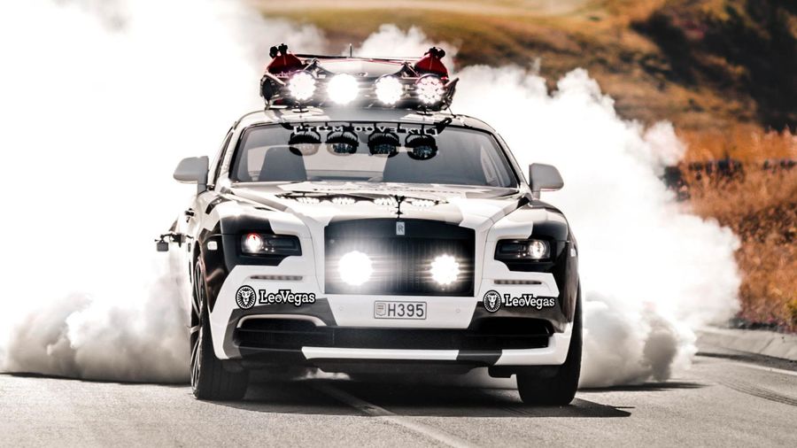 Nếu thích một chiếc Rolls-Royce Wraith 810 mã lực hoang dại, hãy tìm đến Jon Olsson