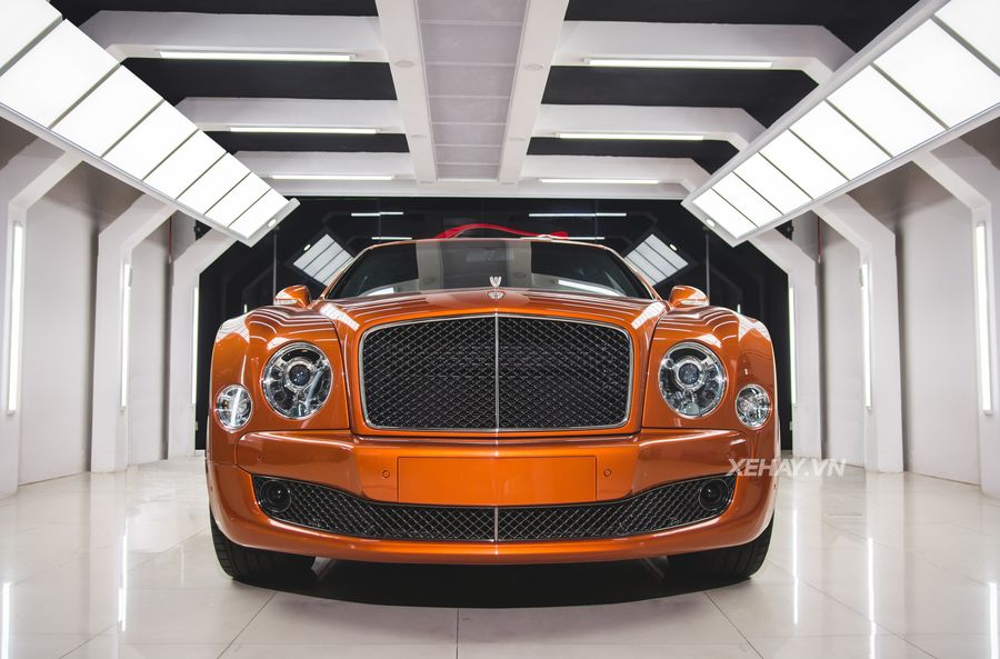 Ngắm bộ đôi Bentley Mulsanne Speed màu độc tại Hà Nội