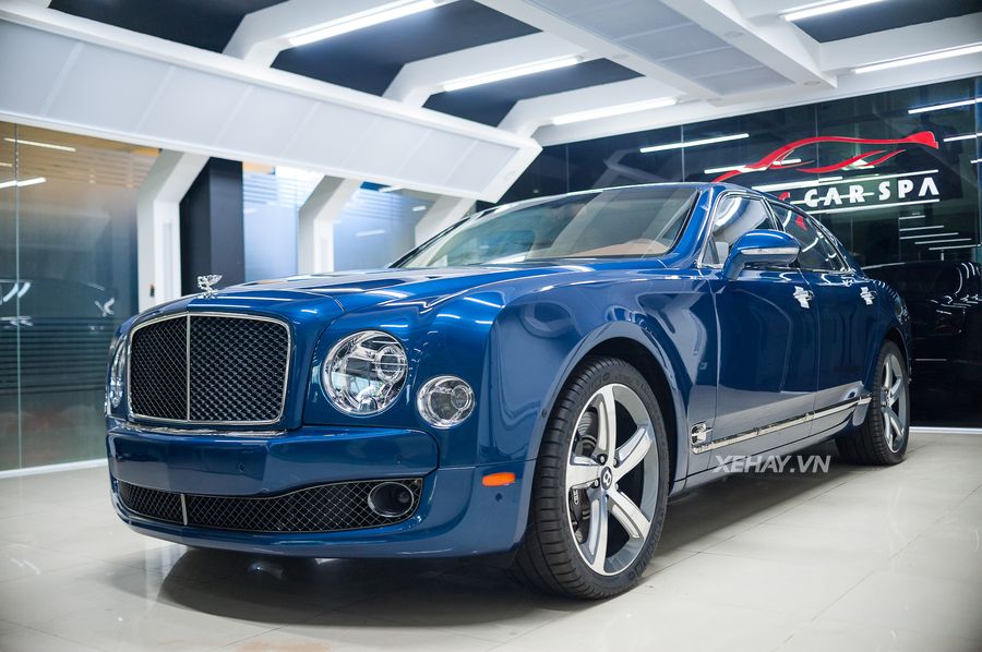 Ngắm bộ đôi Bentley Mulsanne Speed màu độc tại Hà Nội