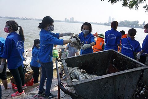 Cần giữ sạch đẹp môi trường công cộng