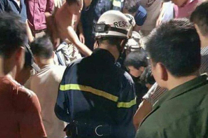 Hà Nội: Sập trần bê tông mới thi công, 4 người thương vong