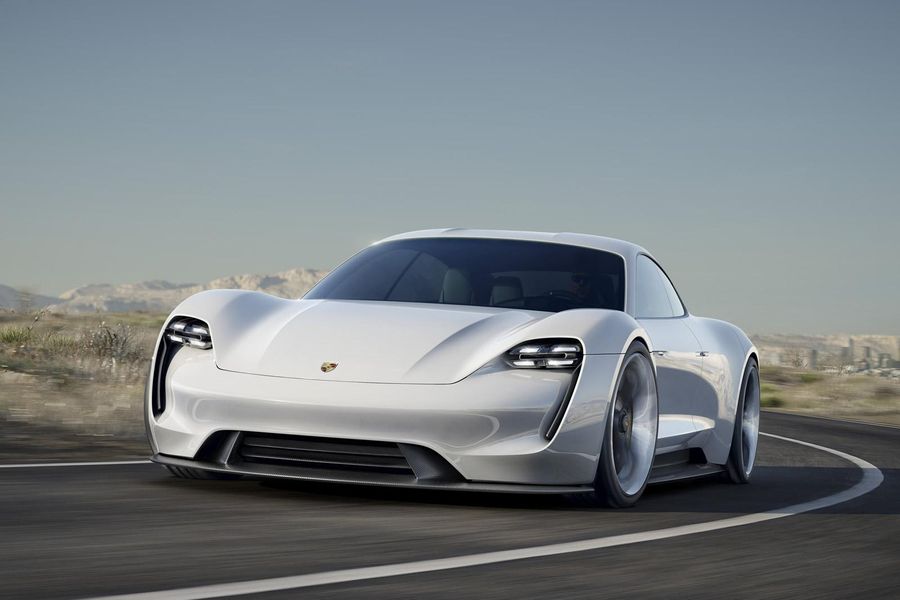 Porsche giải thích lý do đặt tên xe điện mới là Taycan, mặc dù Mission E nghe vẫn hấp dẫn hơn