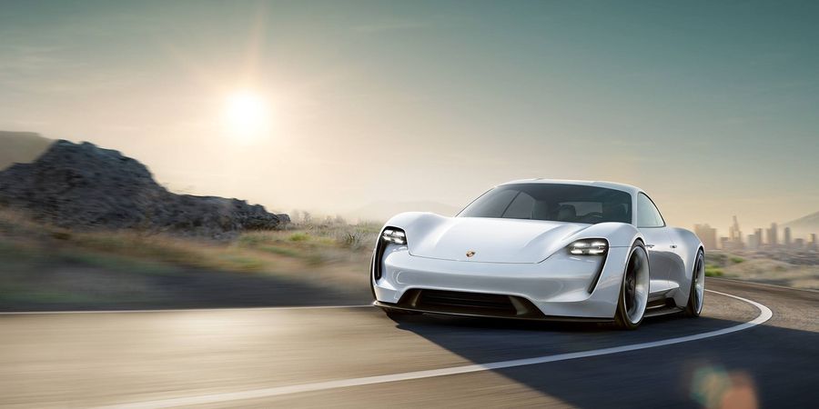 Porsche giải thích lý do đặt tên xe điện mới là Taycan, mặc dù Mission E nghe vẫn hấp dẫn hơn