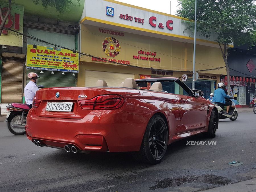 BMW M4 Convertible rực rỡ đầy thu hút trên phố Sài Gòn