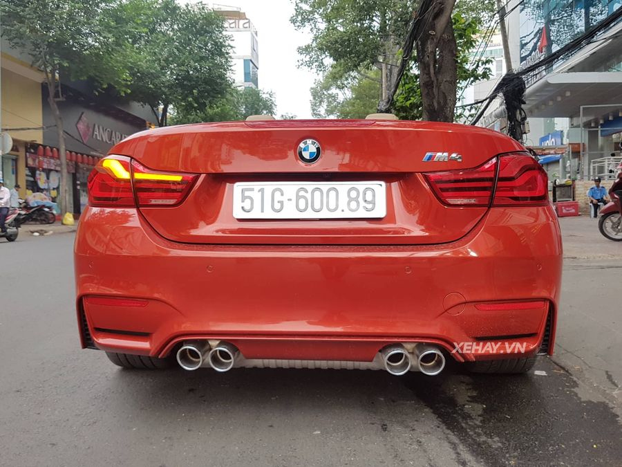 BMW M4 Convertible rực rỡ đầy thu hút trên phố Sài Gòn