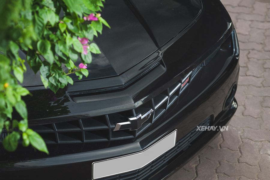 Chiêm ngưỡng Chevrolet Camaro Transformer Edition lăn bánh trên phố Hà Nội
