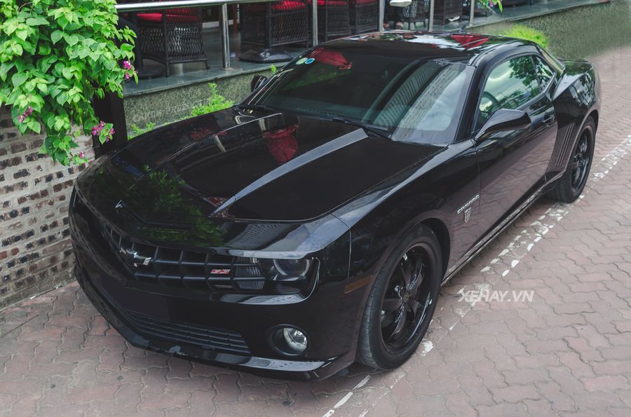 Chiêm ngưỡng Chevrolet Camaro Transformer Edition lăn bánh trên phố Hà Nội