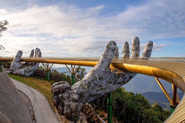 Sửng sốt với sàn catwalk 