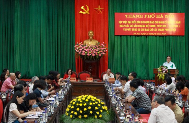 Lãnh đạo TP Hà Nội gặp mặt đại biểu các cơ quan báo chí nhân Ngày Báo chí Cách mạng Việt Nam